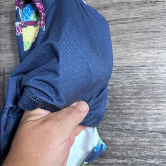 SO Vibrant Floral Cutout Crop Tank Top - Picture 6 of 9